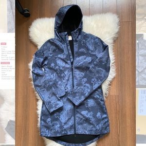 Brand New Lolë Insulated Piper Rain Jacket
